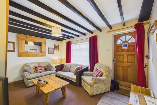 'Awd Tuts' Cottage, 2 New Way Ghaut, Whitby photo 3