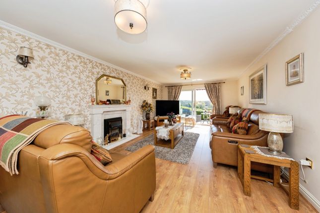 120, Water Street, Carmarthenshire photo 3