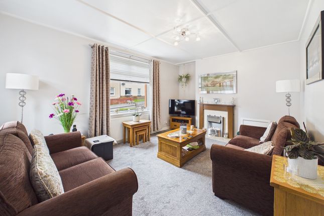 8, West Avenue, Uddingston photo 2