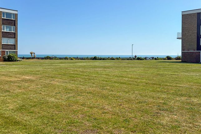 Forester Court, 8 Overstrand Avenue, Littlehampton photo 2