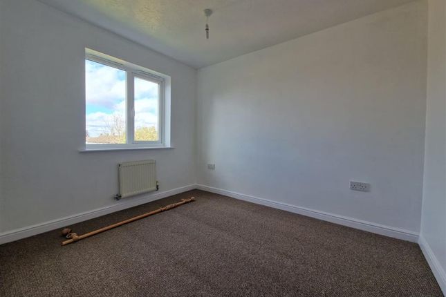 Property to rent in Dean Road, Scunthorpe