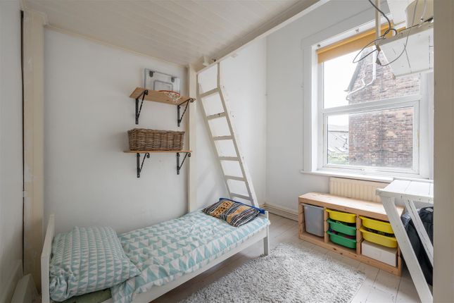 Lower Clapton Road, E5