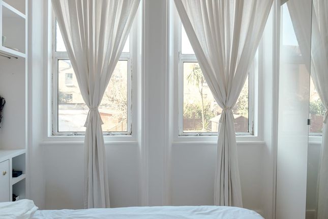 17, Spenser Road, London photo 5