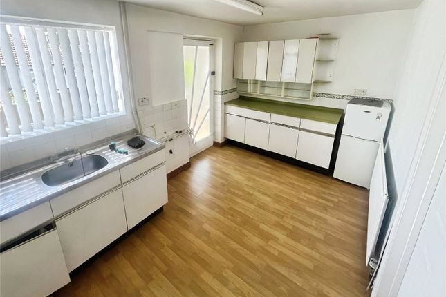 29, Flaunden Close, Coventry photo 3