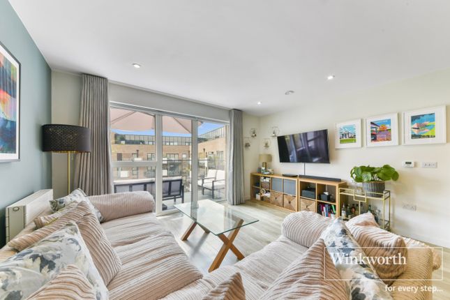 Flat 19, 3, Station Approach, London photo 2