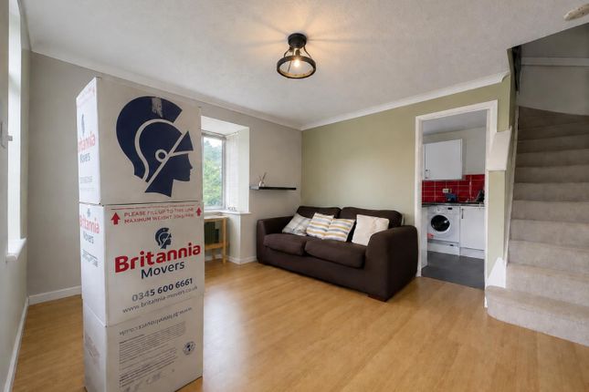 23, Starina Gardens, Waterlooville photo 2