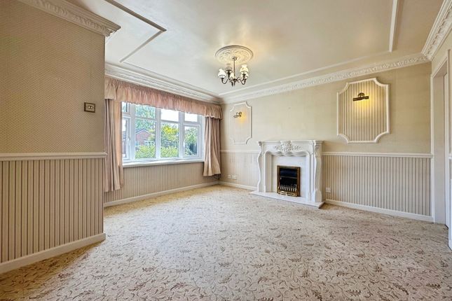 38, Florence Road, Bilbrook, Wolverhampton photo 2