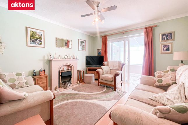 3, Cae Llwyd, Caerphilly photo 2