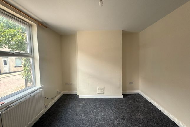76 Milgate Street, Royston, Barnsley photo 3