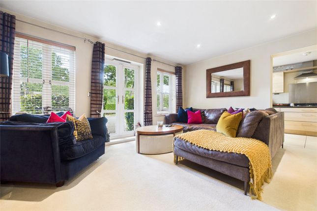 Flat 2, The Nutshell,, River Road, Maidenhead photo 3