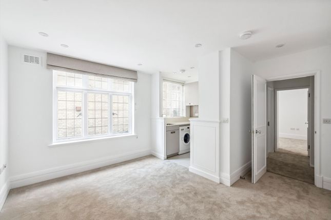Flat to rent in Pavilion Road, London