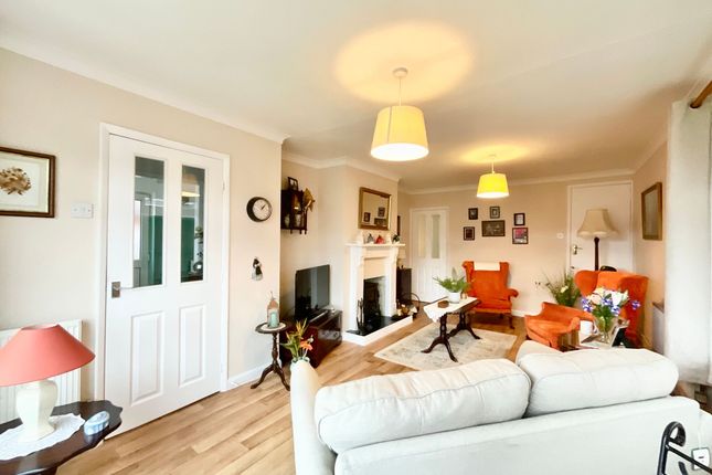 9 Shelmore Close, Stafford photo 2