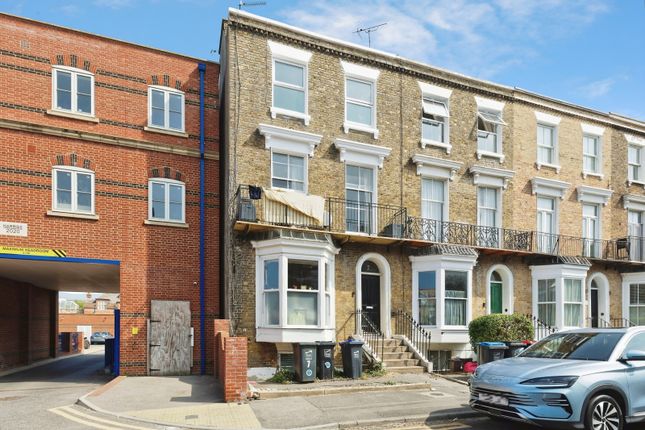 1-bed flat on 7a,, Westbrook Gardens, Kent, £100,000