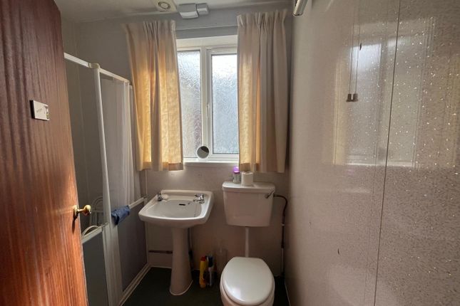 15, Hengoed Road, Penpedairheol photo 3