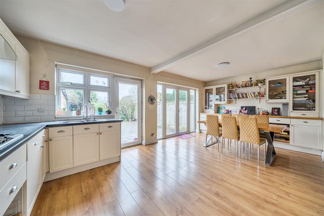 33, Watmore Lane, Winnersh photo 4