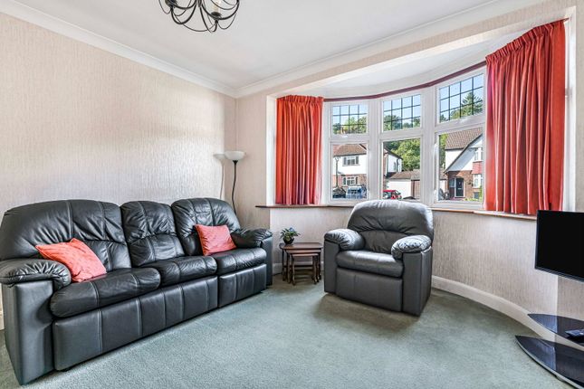 49, Chaldon Way, Coulsdon photo 4