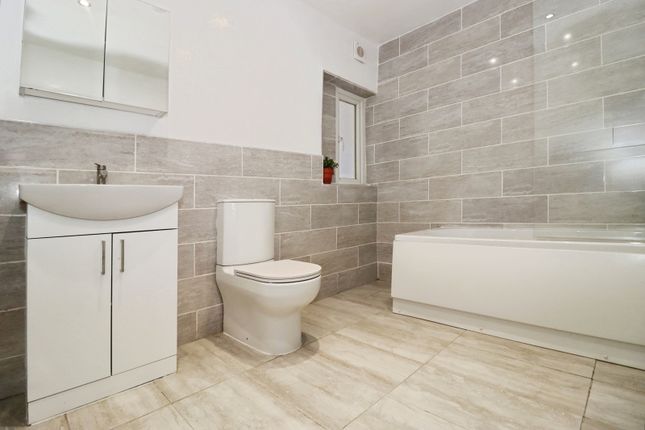 25, Hazeldene Road, Bristol photo 4