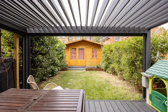 8, Waverley Road, South Woodford photo 4