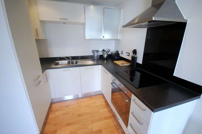 Flat to rent in Capital Square, Epsom