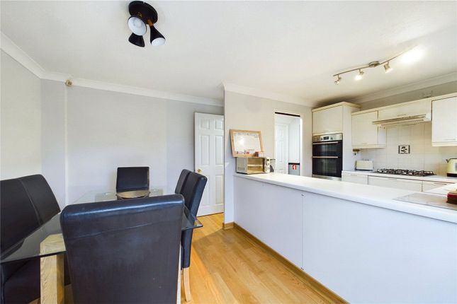 MARKETING CARD - 11,, Lamden Way, Reading photo 4