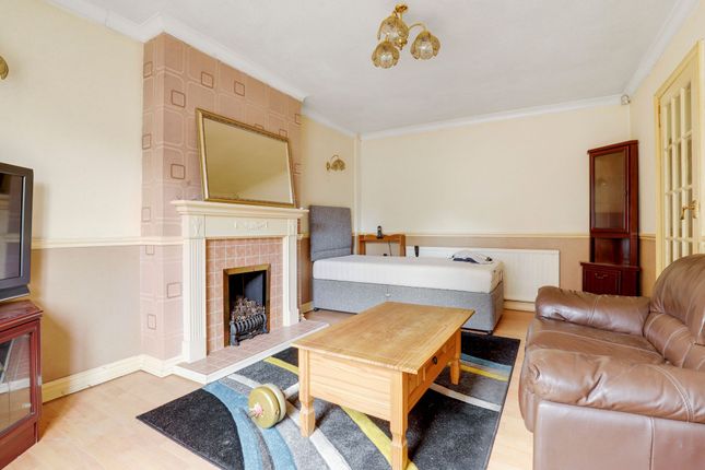 35 Lammas Gardens, Nottingham photo 4