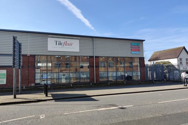 Industrial to let in 8-10 Fenchurch Court, Garsington Road, Oxford