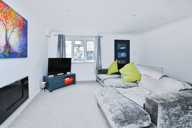 10, Blackthorn Close, Plymouth photo 4