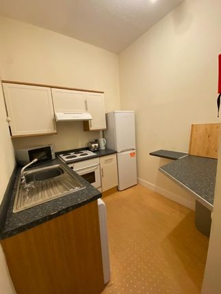 Thumbnail Flat to rent in Montgomery Street, New Town, Edinburgh