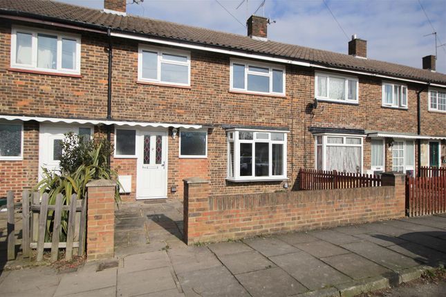 Thumbnail Property to rent in Findon Road, Crawley