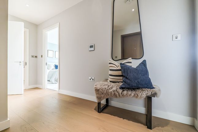 Flat to rent in Lyons Place, Maida Vale, London