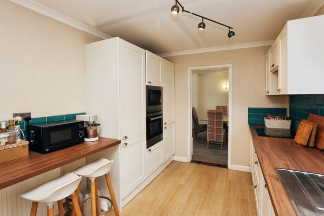 33, Woodside, Gosport photo 4
