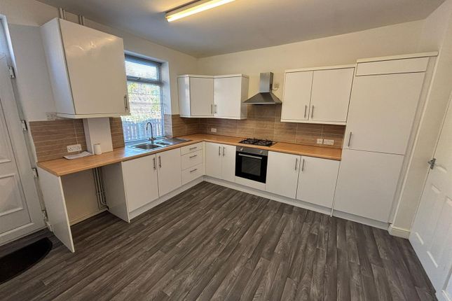 270, Doncaster Road, Barnsley photo 2