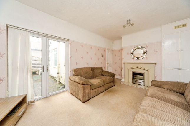 6, Doreen Avenue, Wirral photo 4