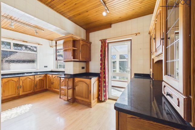 12 Windsor Avenue, Lancaster photo 4