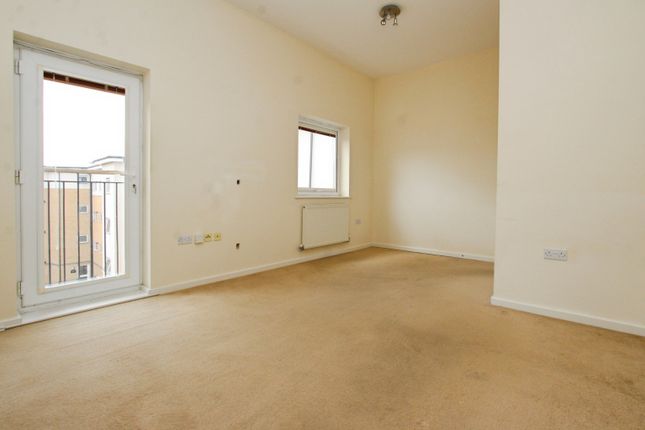 54 , Thorney House, Drake Way, Reading photo 4