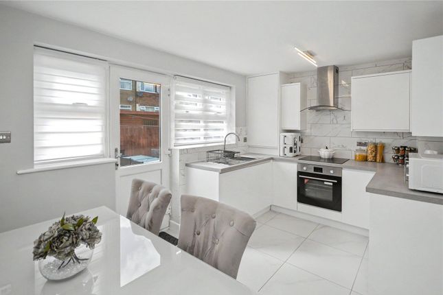 16, Avocet Garth, West Yorkshire photo 3