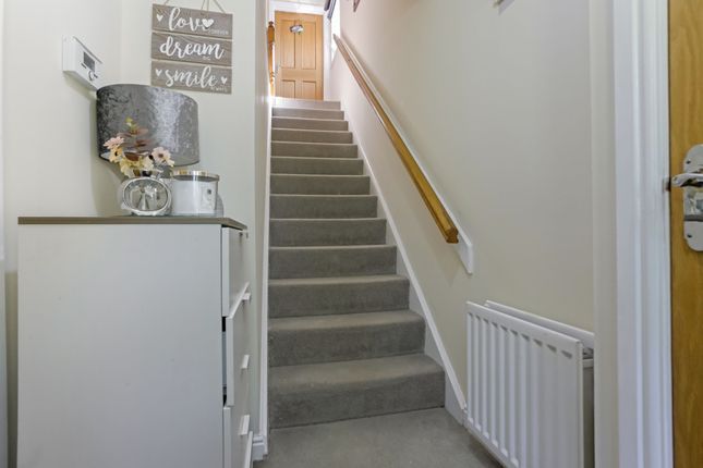 17 Bizzyberry Crescent, Biggar photo 2