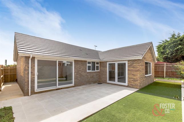 Detached bungalow for sale in Hawthorn Road, Broadwater, Worthing