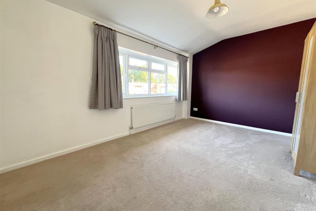 74, Longmead Road, Thames Ditton photo 4