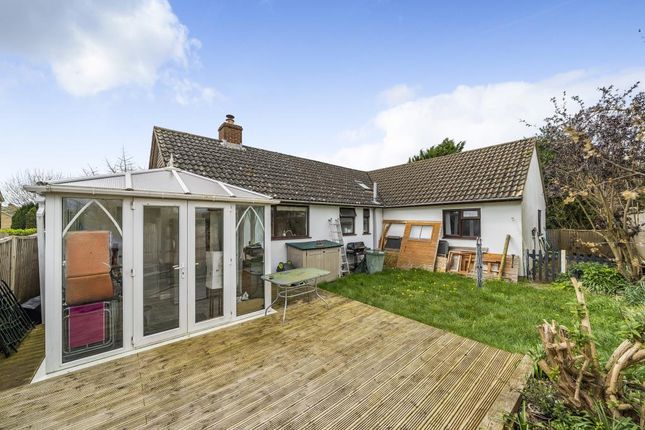 Detached bungalow for sale in Fritwell, Oxfordshire