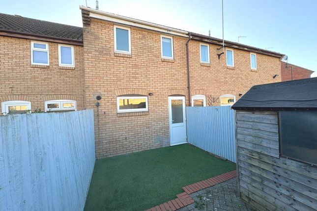 11, Eames Close, Aylesbury photo 4