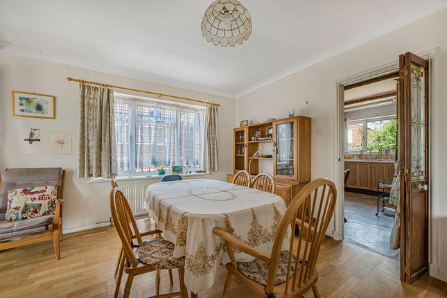 10, Elmington Close, Bexley photo 3