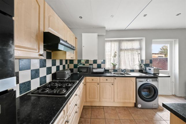 23, Owen Road, Hayes photo 3