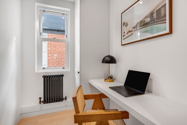 Flat for sale in Lindrop Street, London