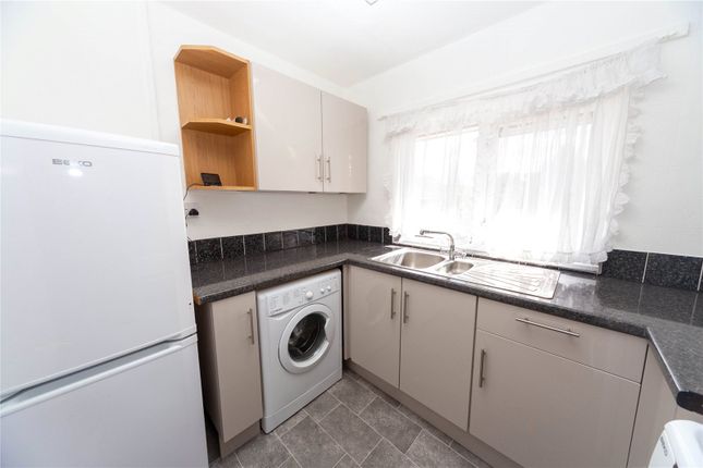 Flat to rent in Firs Avenue, Pentrebane, Cardiff