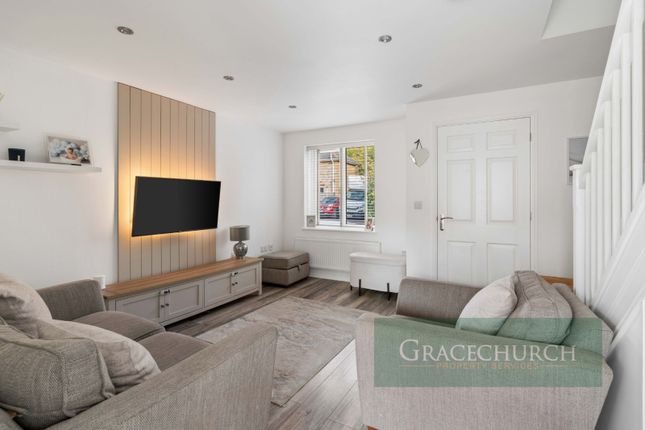 22 Foxwood Chase, Waltham Abbey photo 4
