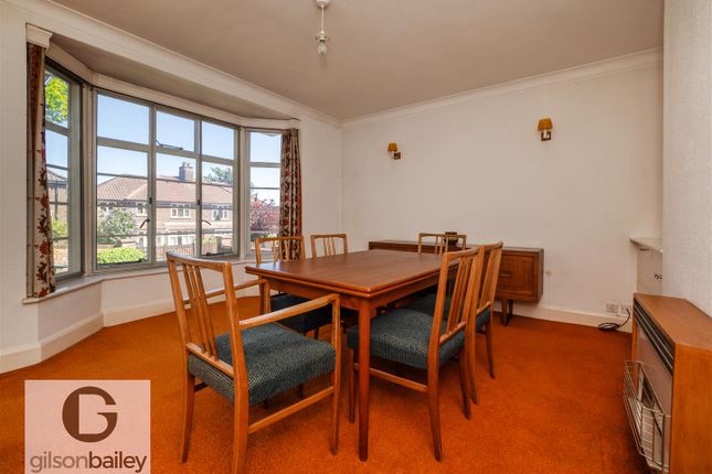 13, Hillside Close, Norwich photo 4