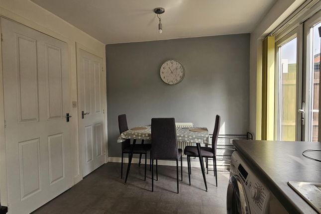 29, Lower Meadow Lane, Sutton-In-Ashfield photo 4