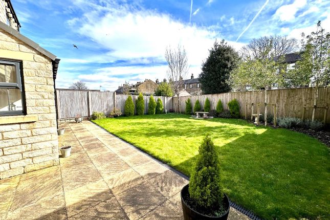20, Meltham Grange, Holmfirth photo 2
