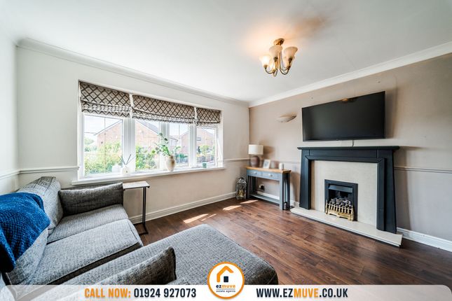 8 Birchwood Avenue, Batley photo 2